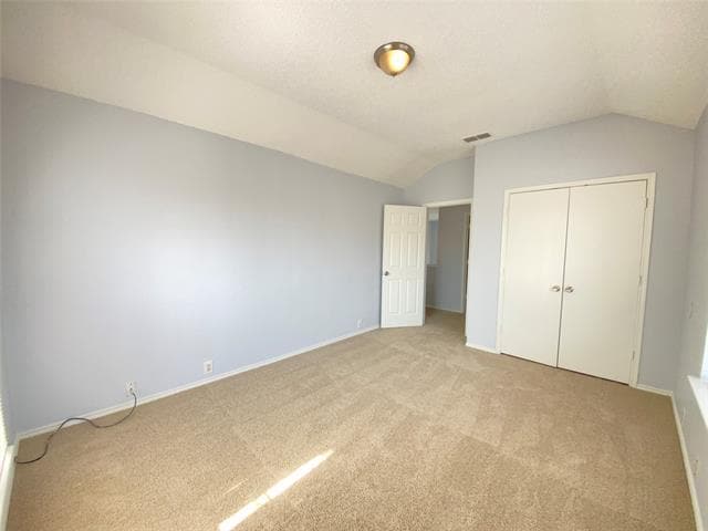 Building Photo - 5204 Vista Verde Dr