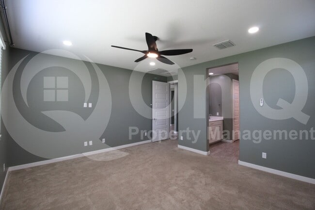 Building Photo - 2207 E Citadel Dr