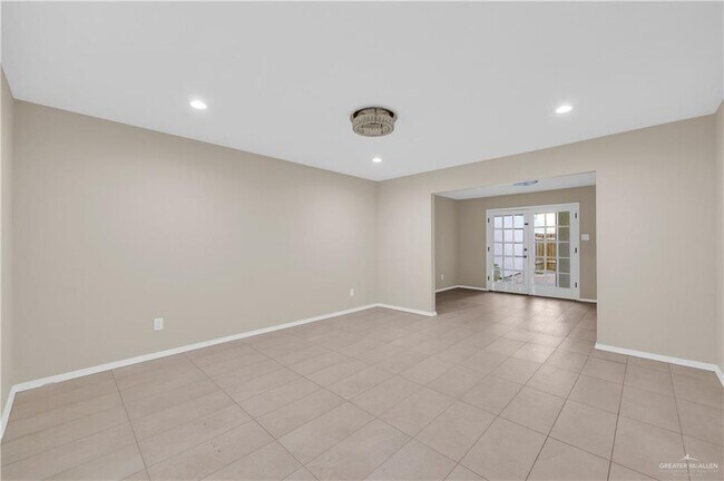 Building Photo - 14 S Casa Linda St