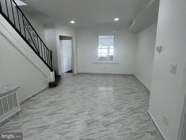 Building Photo - 5928 Chancellor St