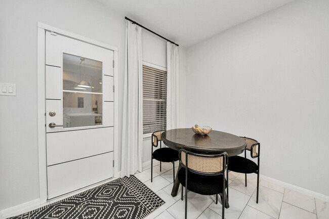 Building Photo - 2730 Empire Oaks Lane