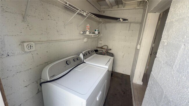 Building Photo - 1411 NE 155th Terrace