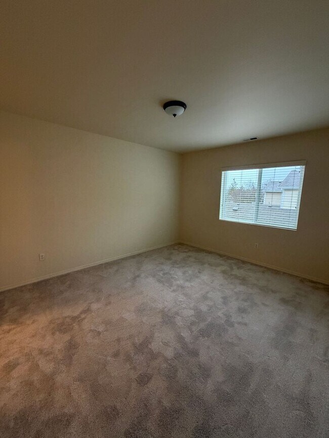 Building Photo - 7608 Traditions Ave NE