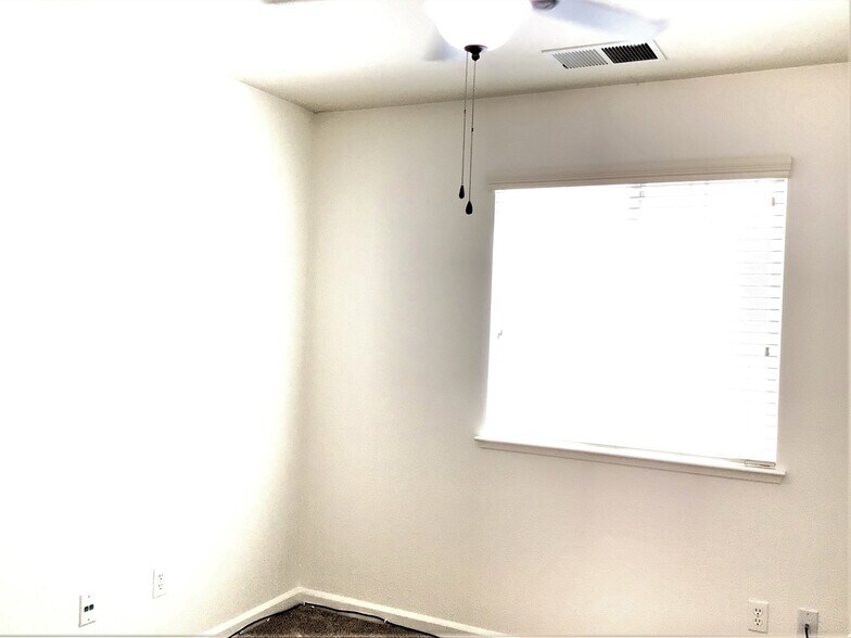 Building Photo - 6704 Altesino Dr