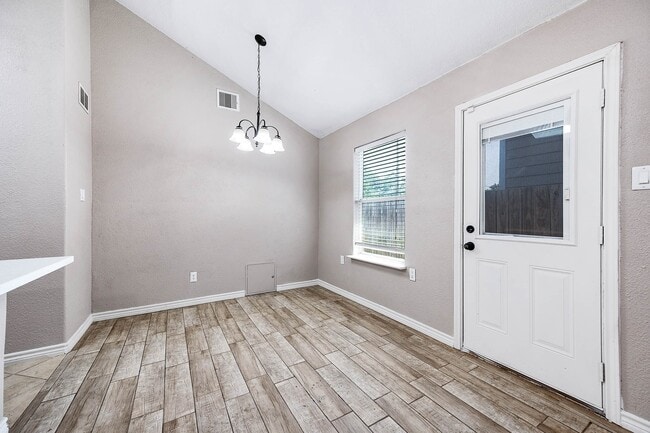 Building Photo - 9510 Barracuda Dr