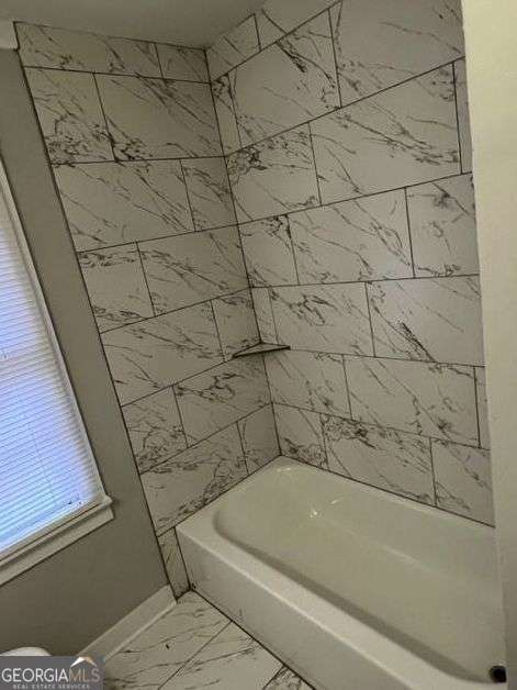 Building Photo - 600 Valley Hill Rd SE