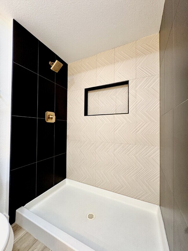 Building Photo - $500 Off! Fully Remodeled Home Near The St...