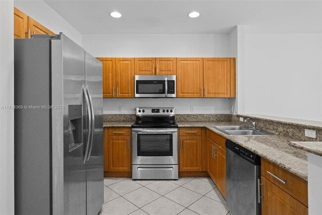 Building Photo - 8206 SW 29th St