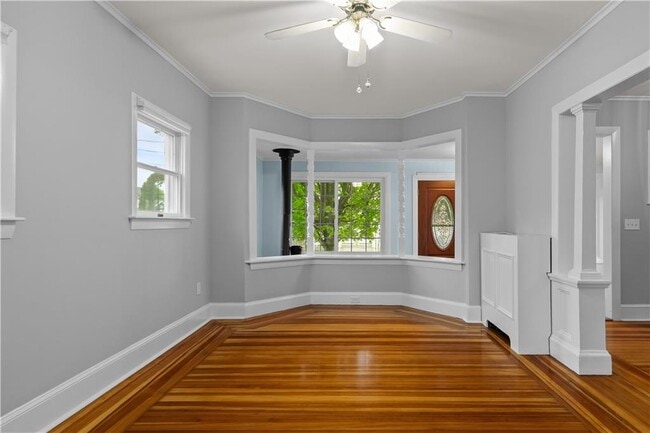Building Photo - 58 Bedlow Ave