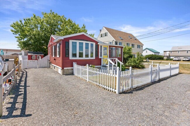 Building Photo - 71 Church St