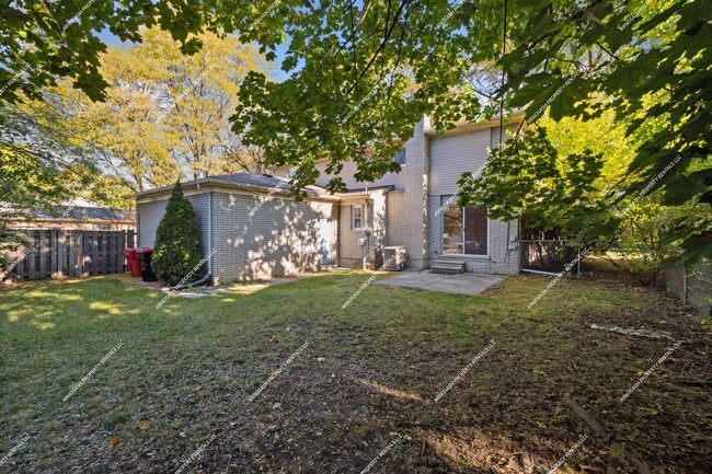 Building Photo - Rare Rental Opportunity: 4-Bedroom, 2.5-Ba...