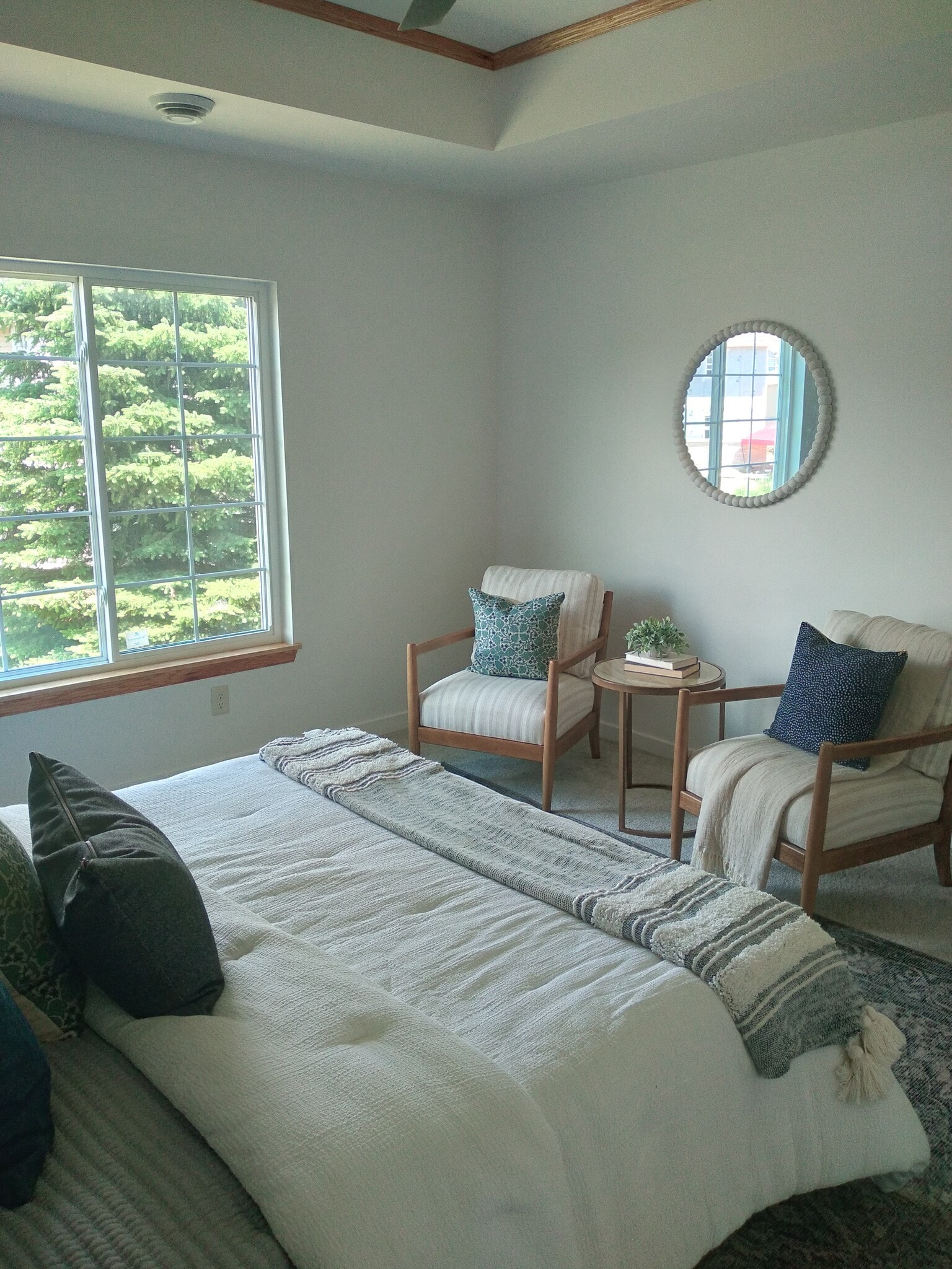 Building Photo - 2731 Pond Dr