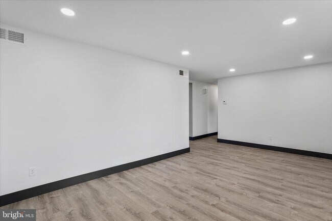 Building Photo - 140 Williamson Ave