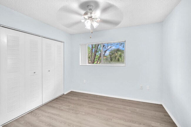 Building Photo - 6881 NW 173rd Dr