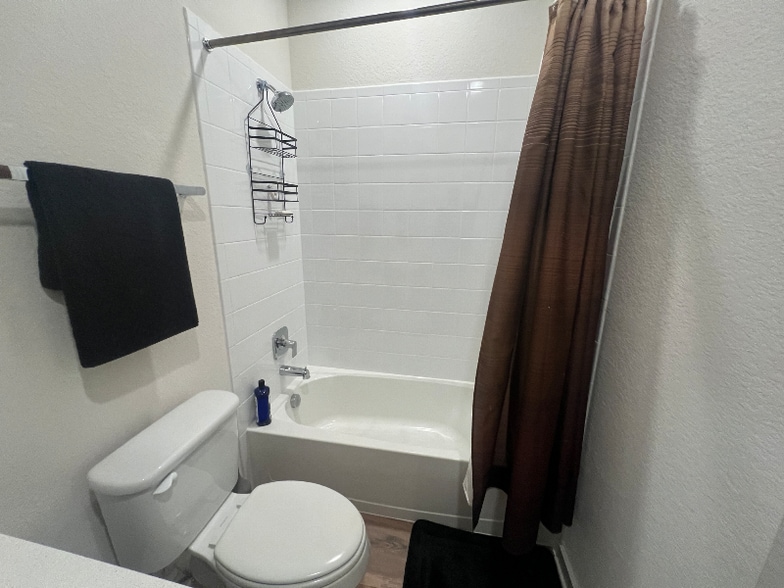 Building Photo - 109 Scarborough Wy