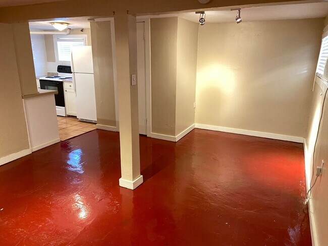 Building Photo - 2520 20th St