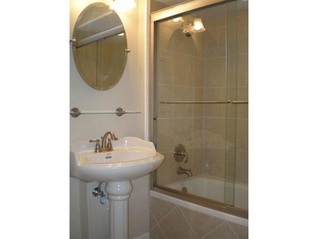 Building Photo - 395 Lofton Rd NW