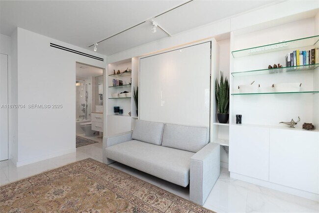 Building Photo - 90 Alton Rd