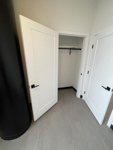 Building Photo - 480 Myrtle St