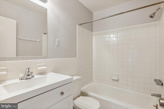 Building Photo - 10631 Montrose Ave