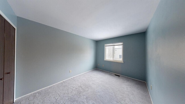 Building Photo - 3008 Bolgos Cir