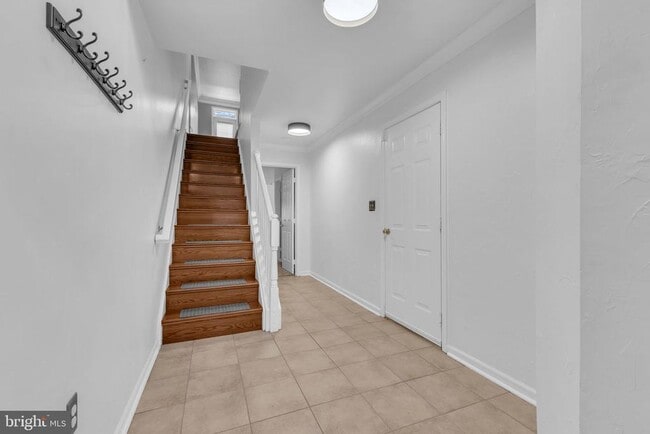 Building Photo - 5937 Kirkcaldy Ln