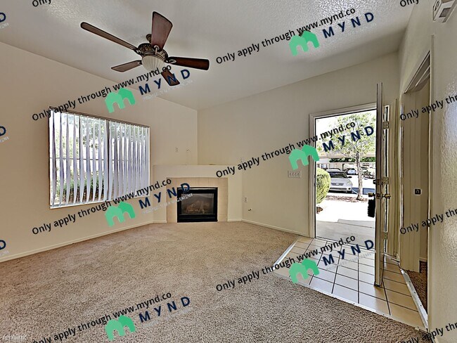 Building Photo - 3400 Cabana Dr