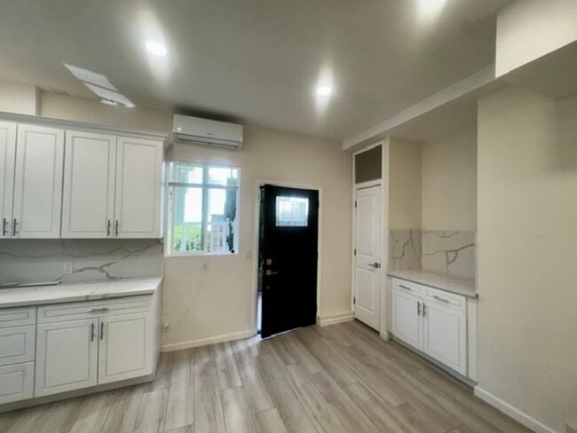 Building Photo - Brand new 2 bedroom ADU in gated area of Thousand Oaks