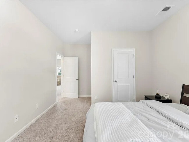 Building Photo - Earn Wealth While Leasing - Like a Homeowner - Lease to Own