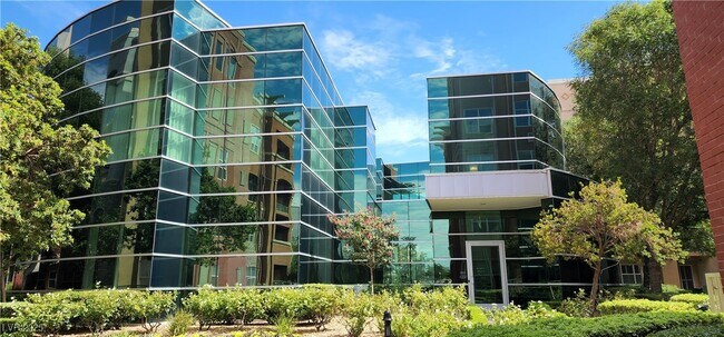 Building Photo - 38 E Serene Ave