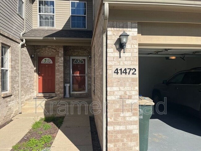 Building Photo - 41472 Glade Rd