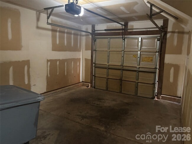 Building Photo - 1426 Peach Park Ln