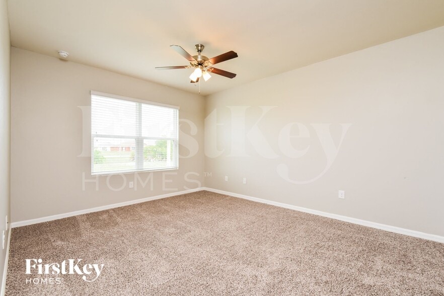 Building Photo - 1028 NW 7th Pl