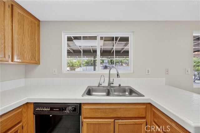 Building Photo - 10728 Valley Dr