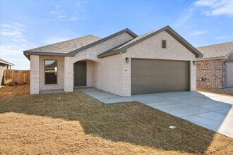 Building Photo - Beautiful New Build Home in Cypress Ranch!