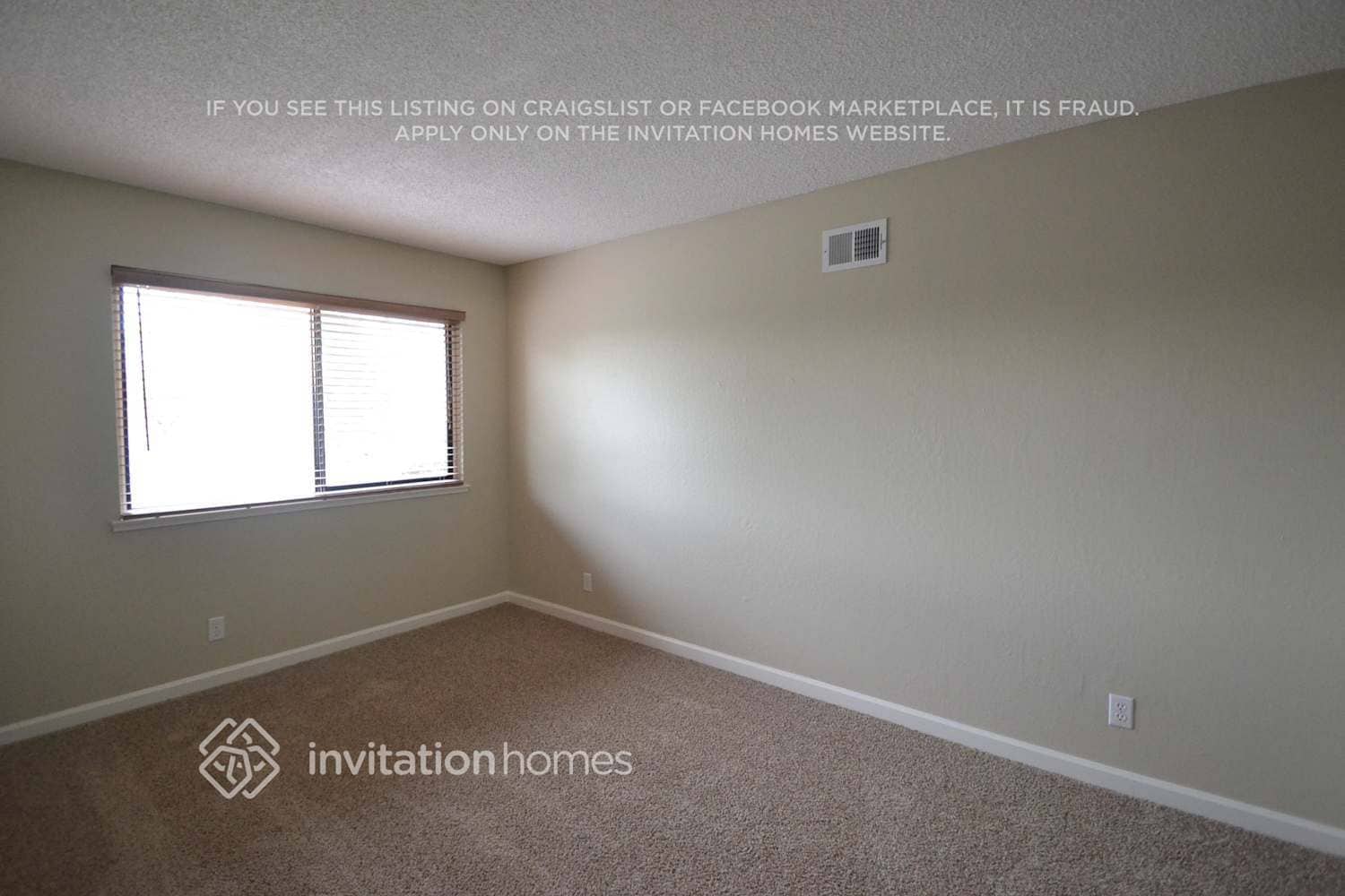 Building Photo - 2852 Londonderry Dr