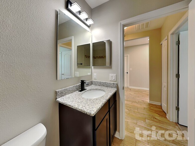 Building Photo - 4035 Wayfarer Wy