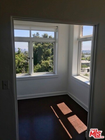 Building Photo - 1287 N Crescent Heights Blvd