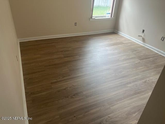 Building Photo - 2095 Willesdon Dr E