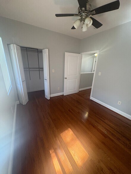 Building Photo - 2812 Oswego Ave