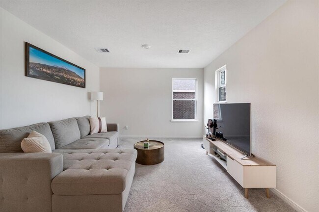 Building Photo - 2860 Grand Anse Dr