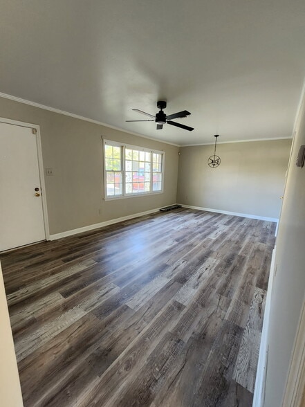 Building Photo - 3069 Barksdale St