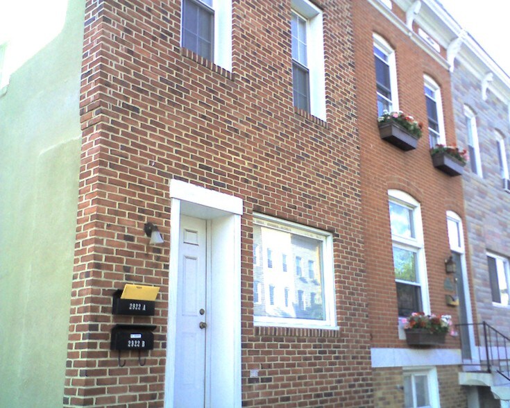 Building Photo - 2922 Hudson St