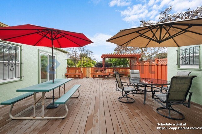 Building Photo - 3606 Barrett Ave