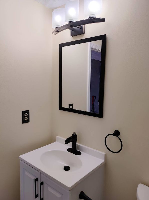 Building Photo - 93 Sentry Way