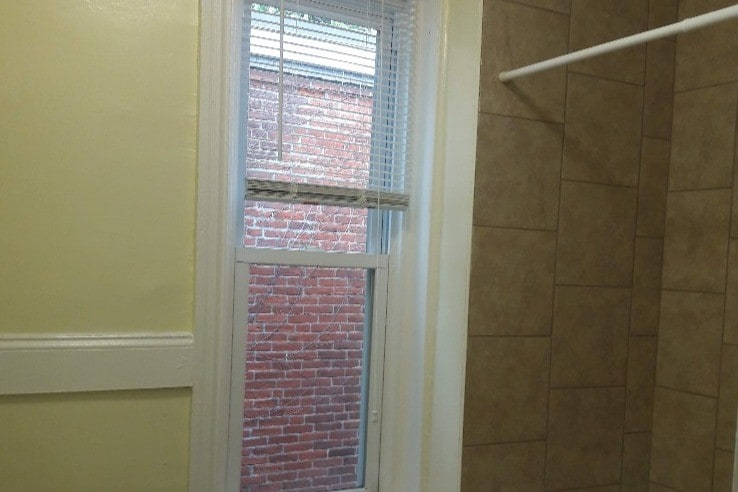 Bathroom - 1711 N Stillman St