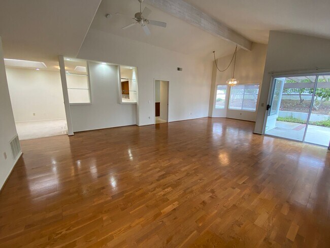 Building Photo - 2bd/2bth within the Ocean Hills Country Club!