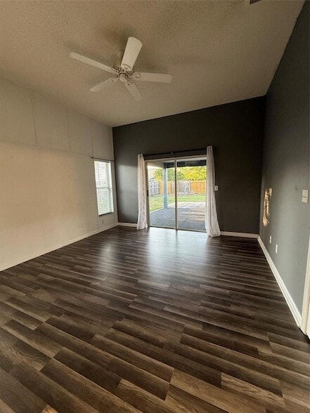 Building Photo - 5841 Dorham Pl