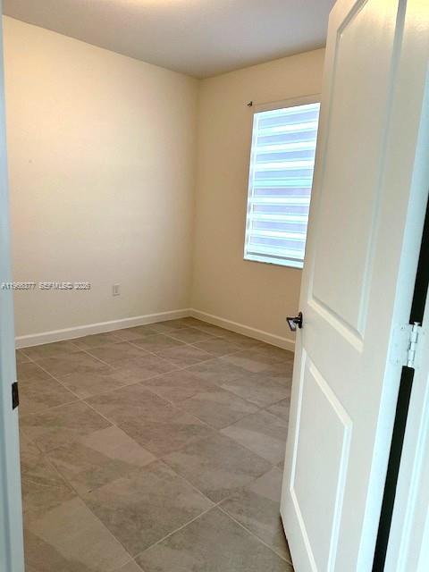 Building Photo - 2582 SE 29th St