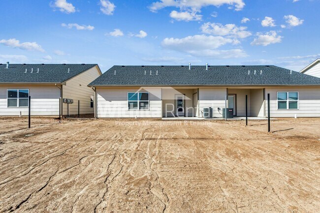 Building Photo - 1738-1738 S Hickory Creek Ct